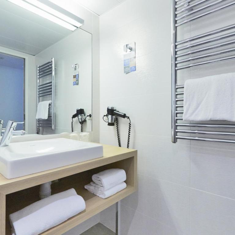 Kyriad Paris 18 - Porte de Clignancourt - Montmartre - Chambre Double - 3