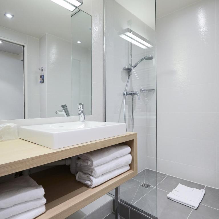 Kyriad Paris 18 - Porte de Clignancourt - Montmartre - Chambre Double - 4