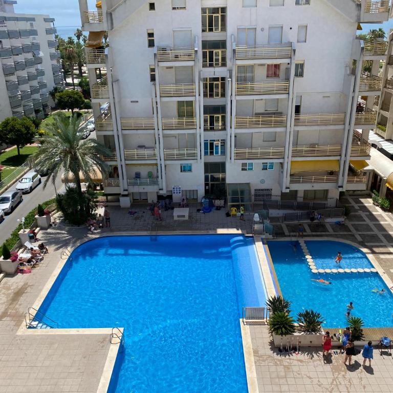Apartamento con piscina en 1ª línea de playa en Salou - Apartamento de 2 dormitorios - 4