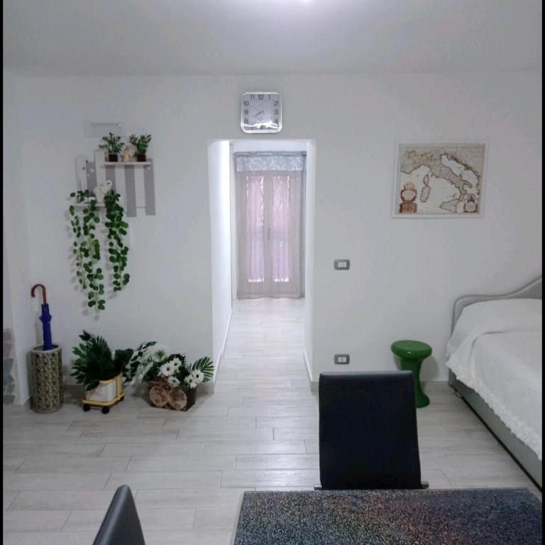 Nunzia's House Napoli - Two-Bedroom Apartment - 34