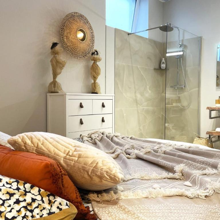 The Pearl - Jacuzzi - Cinéma - Patio - Parking - Apartment - 14