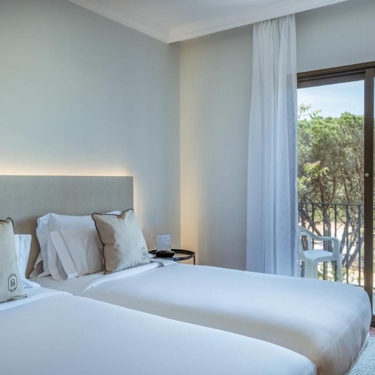 Hotel Montjoi by Brava Hoteles - Habitación Cuádruple Estándar - 3