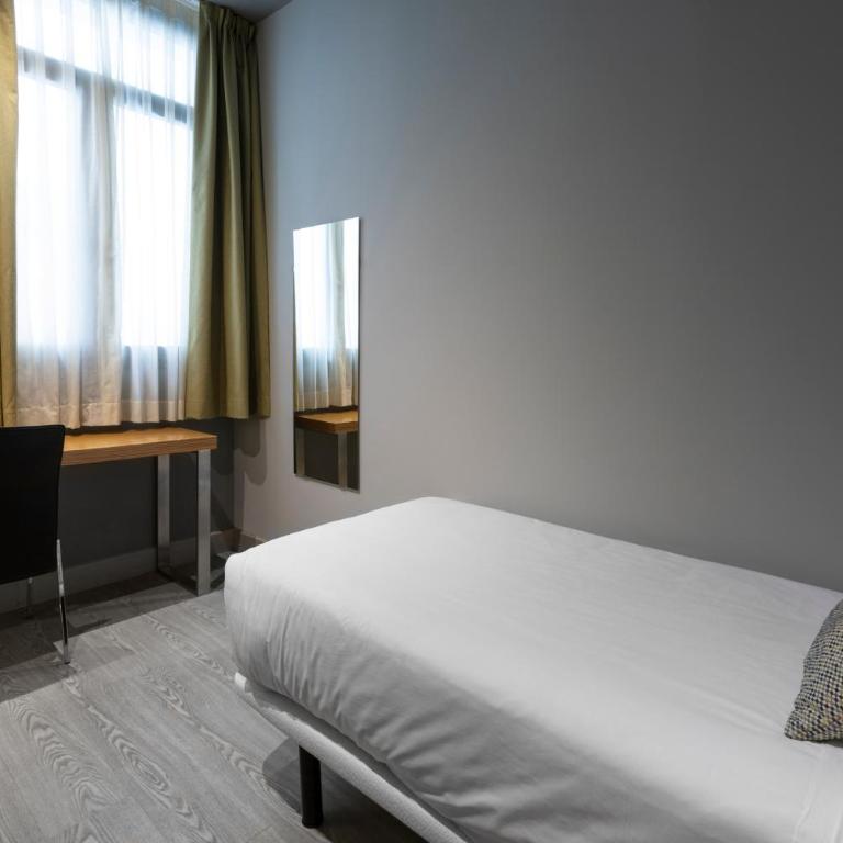 Petit Palace Tres Cruces - Single Room - 6