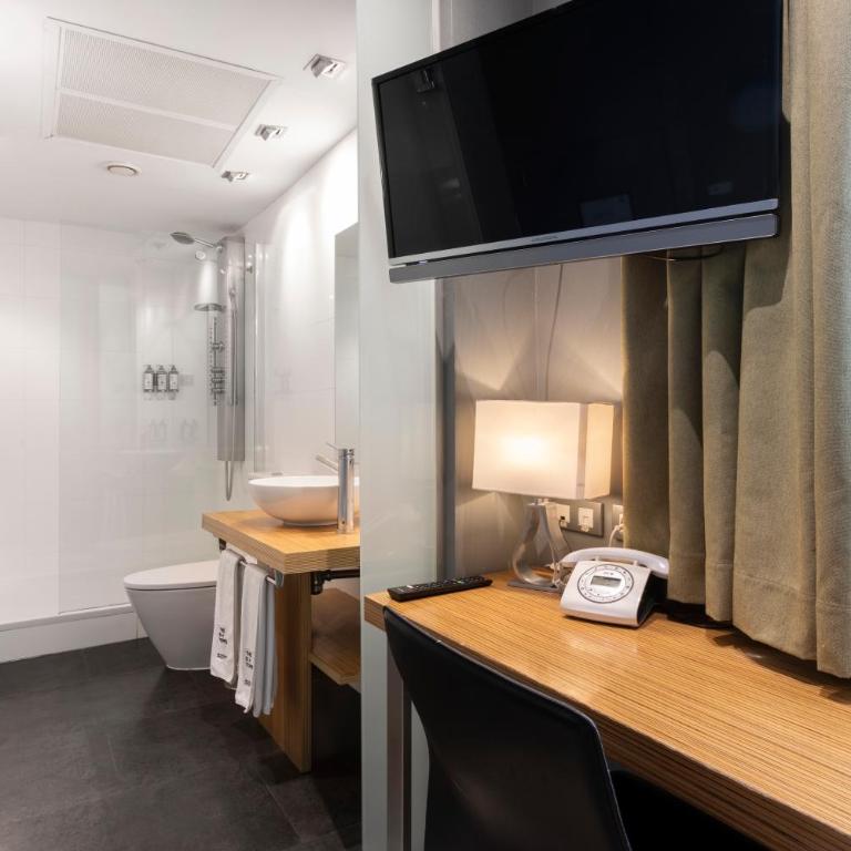 Petit Palace Tres Cruces - Single Room - 1