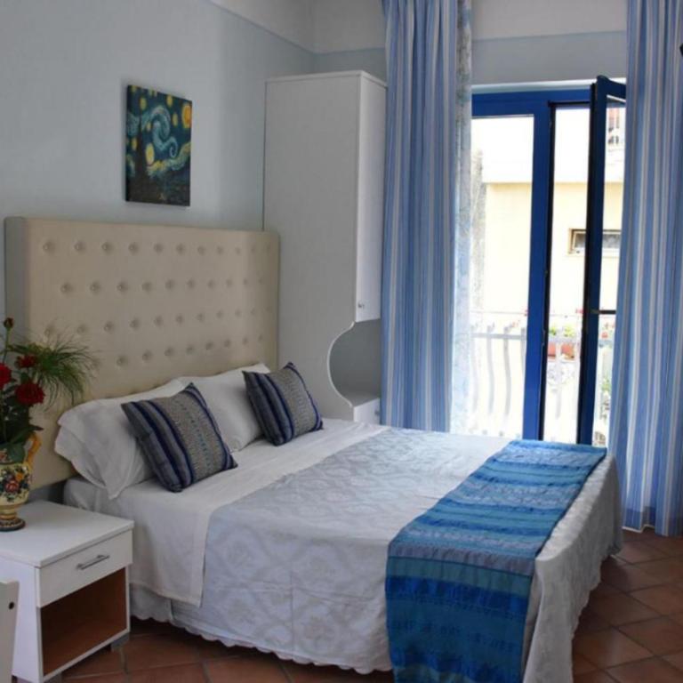 Donna Carmela - Da Rosa - Camera Familiare con Bagno Privato - 1