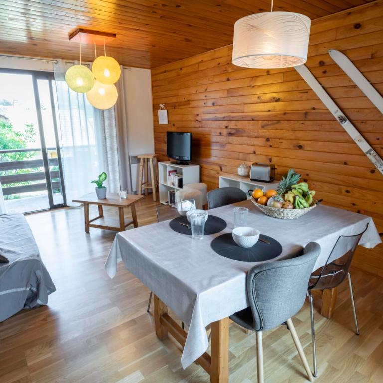 Joli T2 - Vue sur Lac - 5 min du plan d'eau d'Embrun - Appartement - Vue sur Lac - 4