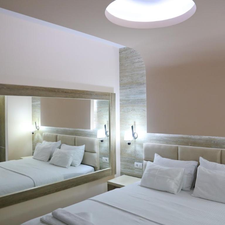 VICTORIA Apartments - Double Room with Balcony - 2