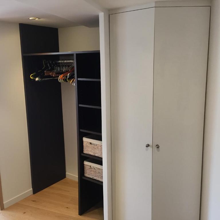 studio 36m2, dans un beau domaine privée au calme. - Appartement 1 Chambre - 9