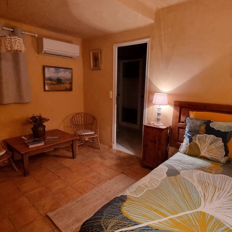 Les Tournesols - Chambre Double - Vue sur Jardin - 14