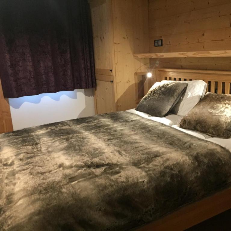 Chalet avec accès pistes, sauna et cheminée, 6 chambres - FR-1-344-411 - Chalet - 9