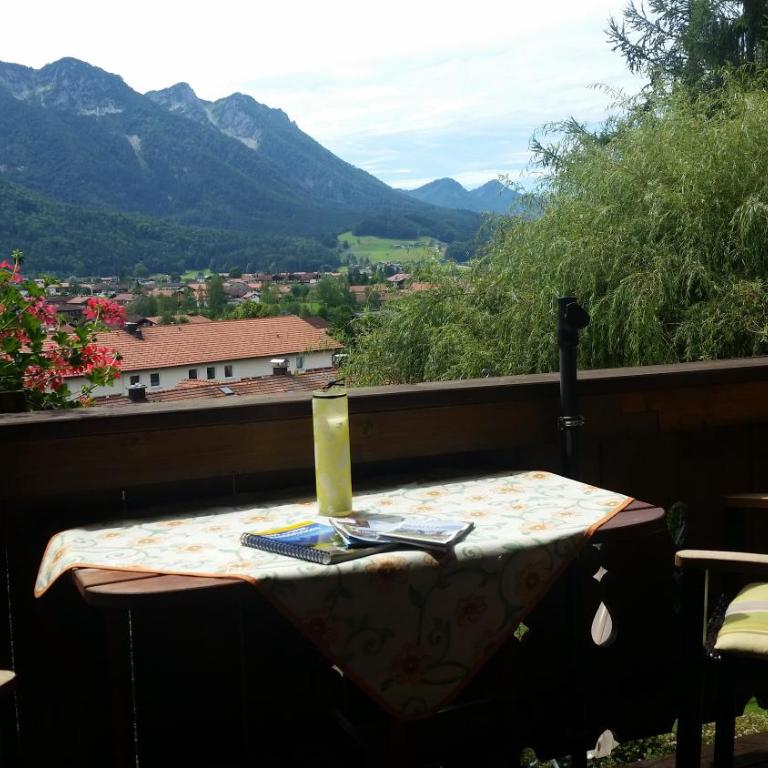 Pension Staufenhof - Doppelzimmer mit Balkon - 2