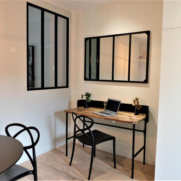 Coeur Rouennais 4P - Centre historique - Rue piétonne - Internet -Wifi - Chambre Quadruple avec Douche - 6
