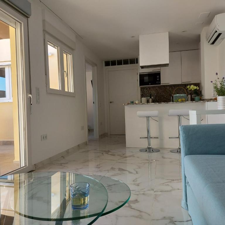 NIDO DEL AMOR deluxe 1a linéa Terraza Indoorpool Wifi Aire Netflix 10 metros a Cala del Pino - Apartamento de 1 dormitorio - 4