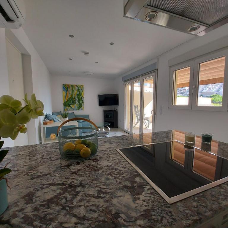 NIDO DEL AMOR deluxe 1a linéa Terraza Indoorpool Wifi Aire Netflix 10 metros a Cala del Pino - Apartamento de 1 dormitorio - 11