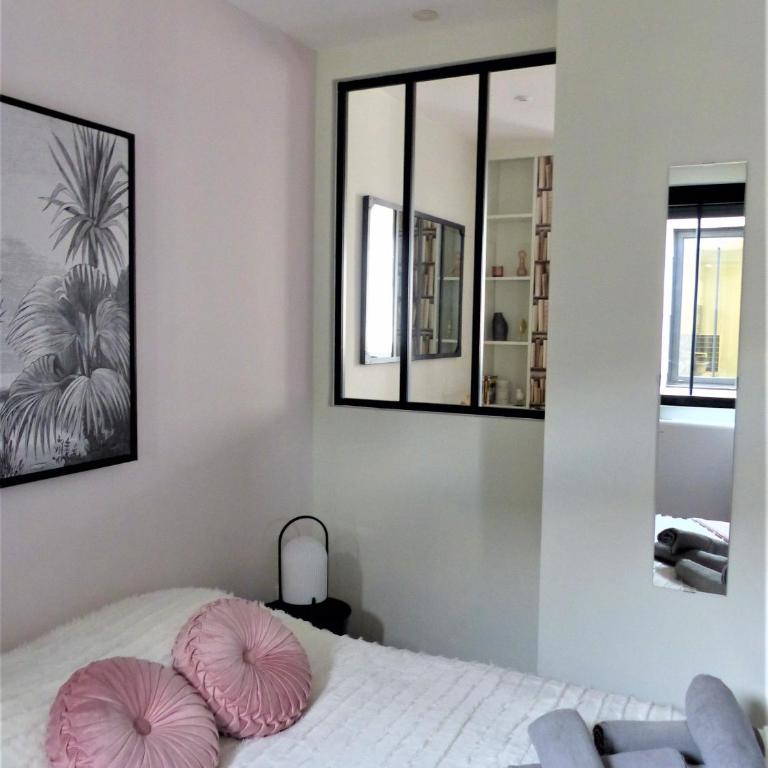 Coeur Rouennais 4P - Centre historique - Rue piétonne - Internet -Wifi - Chambre Quadruple avec Douche - 15