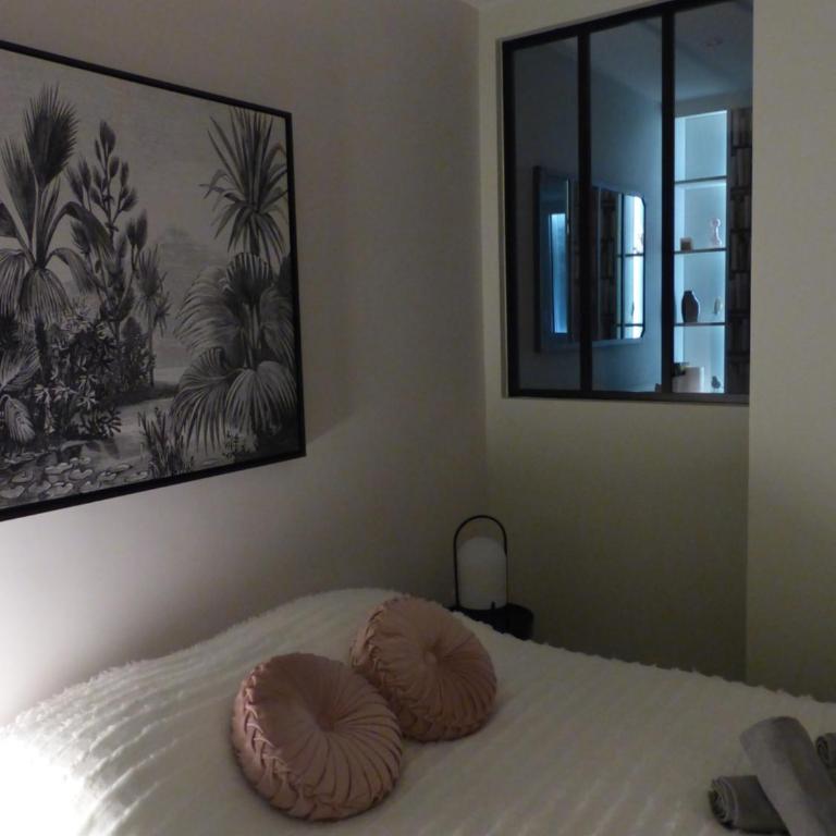 Coeur Rouennais 4P - Centre historique - Rue piétonne - Internet -Wifi - Chambre Quadruple avec Douche - 17