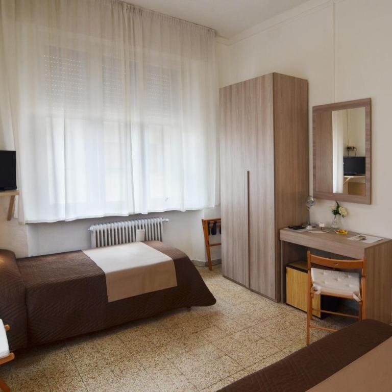 Hotel La Torre - Camera Tripla Standard - 4