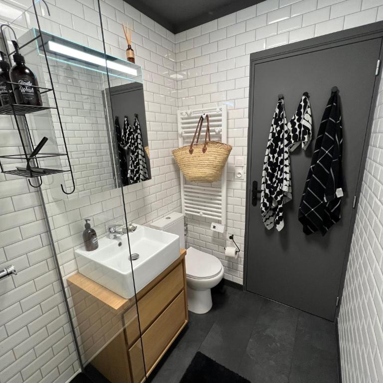 Le Cosy Intra - Appt Cocon Parking privé - One-Bedroom Apartment - 17