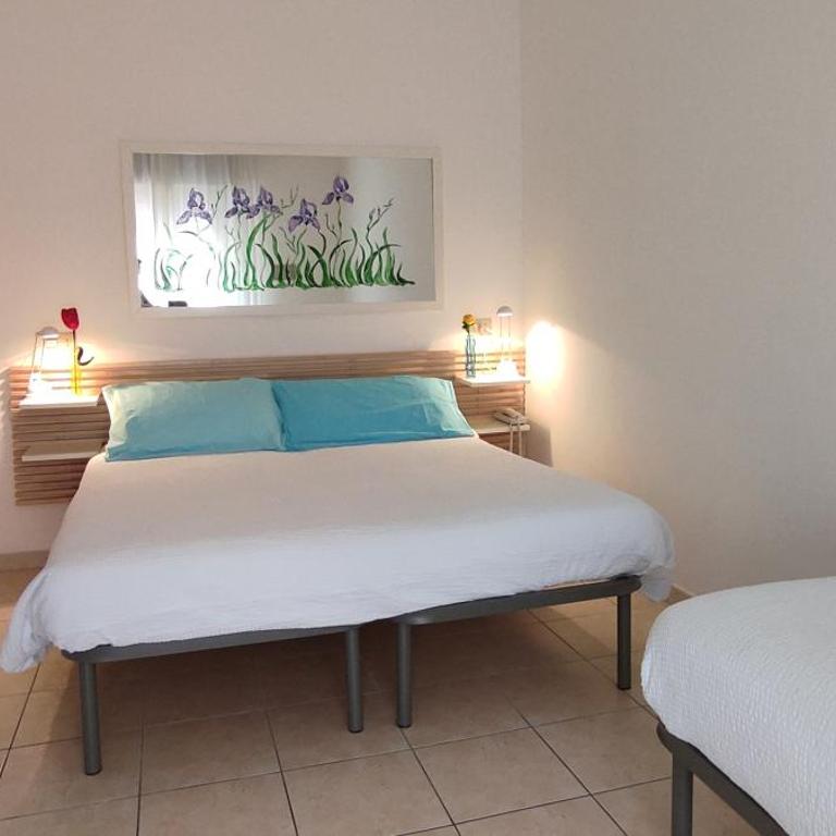 Le Petit Hotel - Camera Tripla Economy - 8