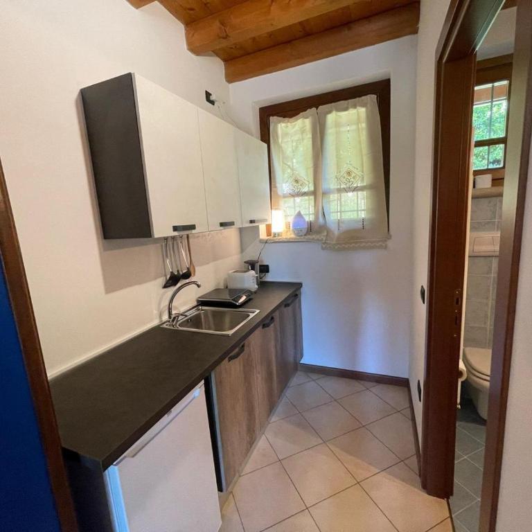 La FIOCCHINA - Magic Place - apartments & studios in Garda Lake - countryside farmhouse, inside the middle of the lake between sky & water - Monolocale Familiare - 13