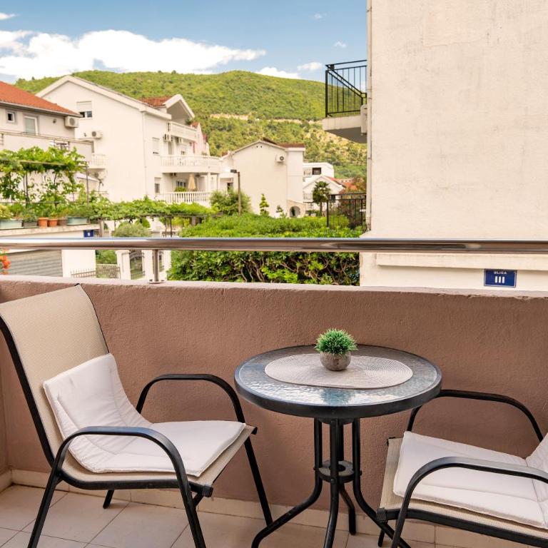 Guest House Jasna - Double or Twin Room with Balcony - 9