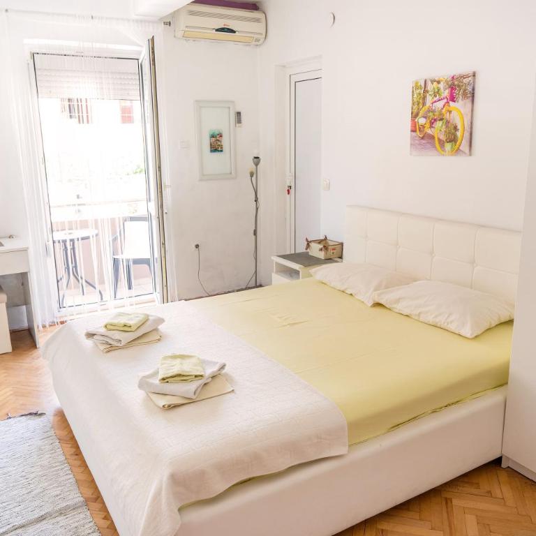 Guest House Jasna - Double or Twin Room with Balcony - 17