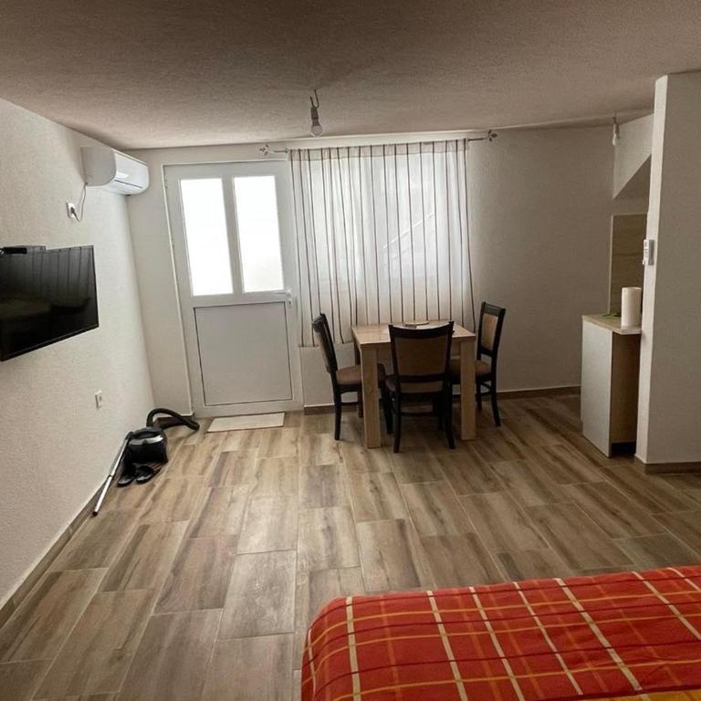 Apartmani Mihajlović - Studio Apartment - 6