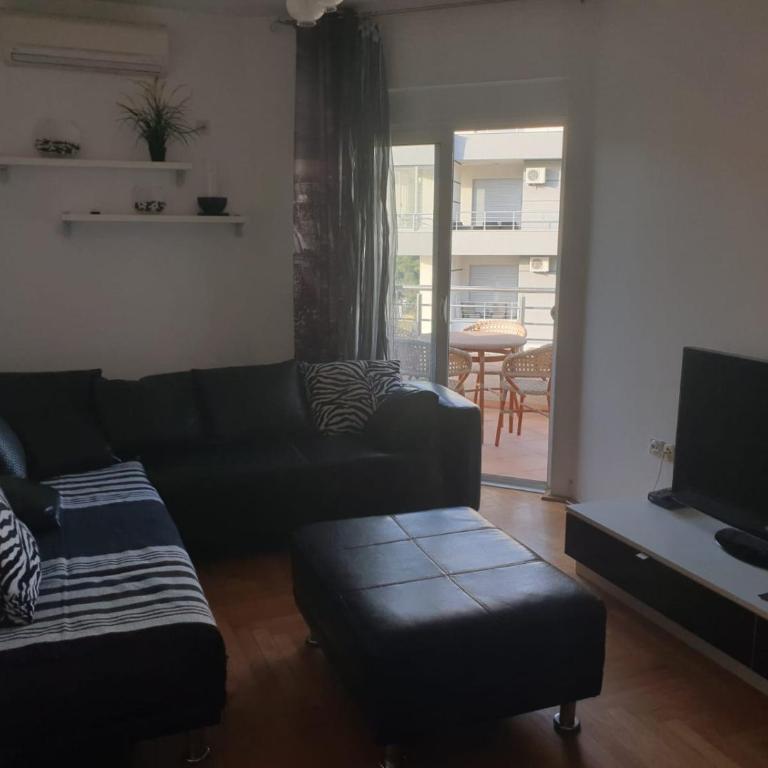 Mari - Two-Bedroom Apartment - 13