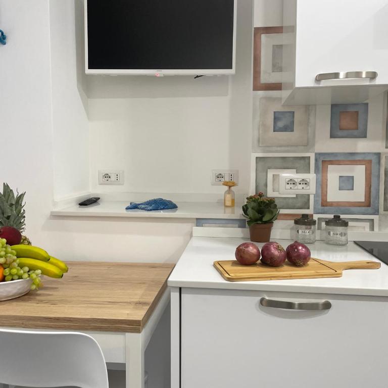 Sulis Suite Apartment - Il Milese - Two-Bedroom Apartment with Balcony - 9