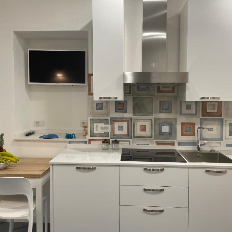 Sulis Suite Apartment - Il Milese - Two-Bedroom Apartment with Balcony - 16