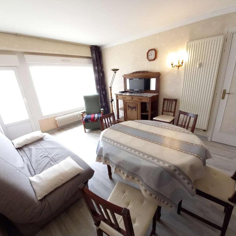 Appartement Front de Mer avec Terrasse - 2 Chambres, Animaux Acceptés - FR-1-674-16 - Appartement - 2