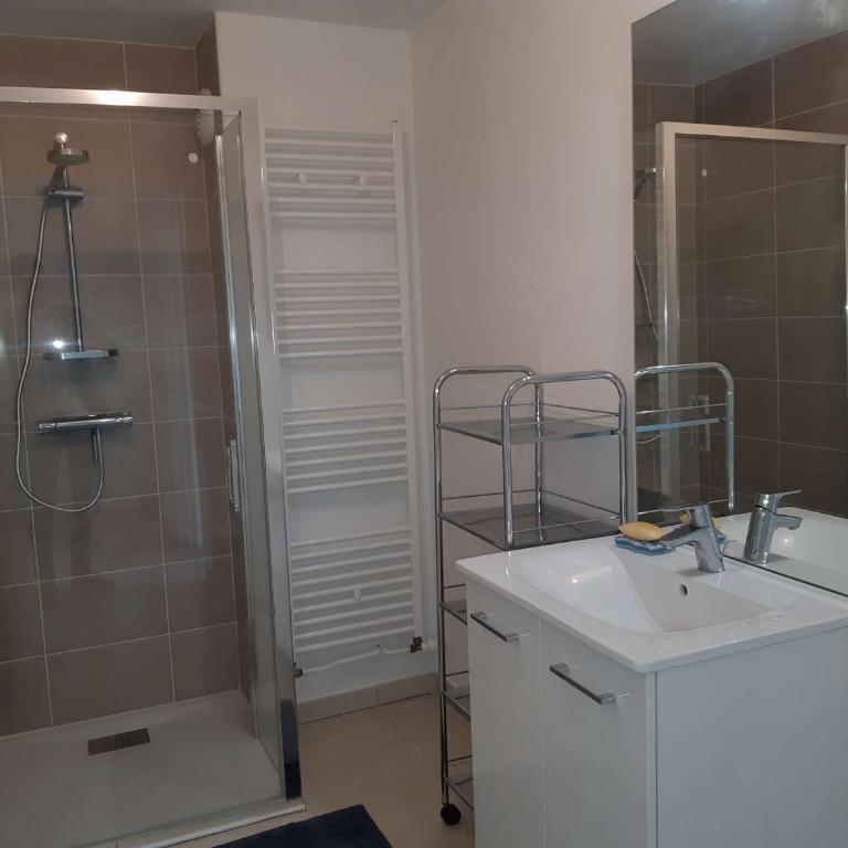 Appart 2 ch. avec accès plage et parking privé - FR-1-674-34 - Appartement - 3