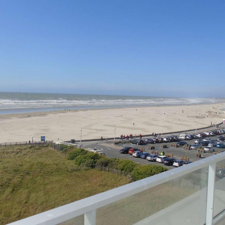 Grand T3 vue mer avec balcon et parking, accès direct plage - FR-1-674-1 - Appartement - 2