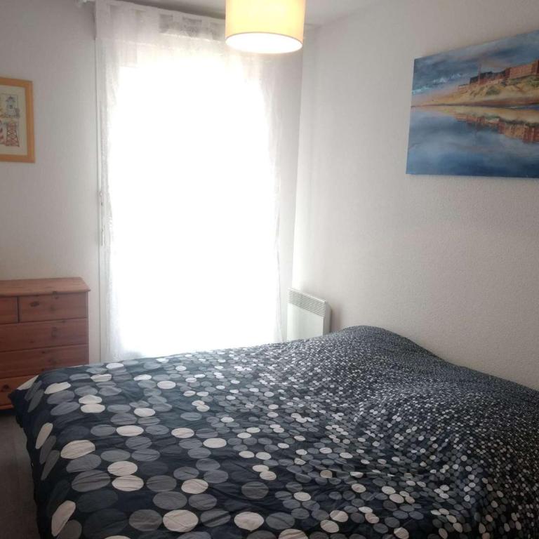 Appartement RDC avec Terrasse, Jardin et Accès Plage - Capacité 4 Pers, Animaux et Fumeurs Non Admis - FR-1-674-4 - Apartment - 3