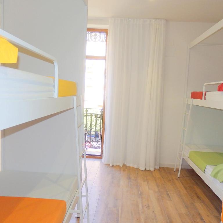 Urban Youth Hostel - Bunk Bed in 6-Bed Female Dormitory Room - 5