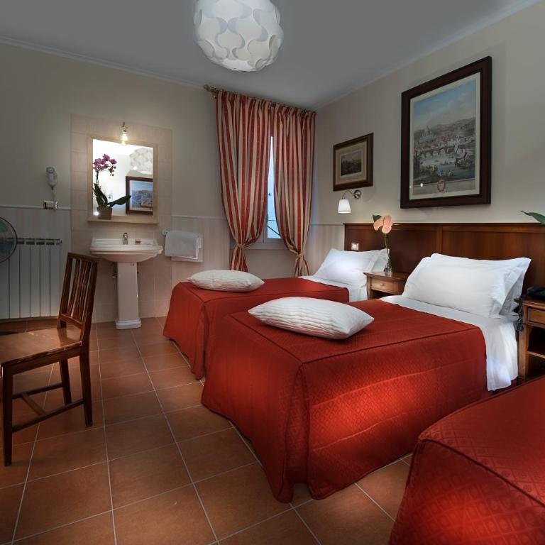 Budget Rooms Des Arts - Posto Letto in Dormitorio Femminile - 4