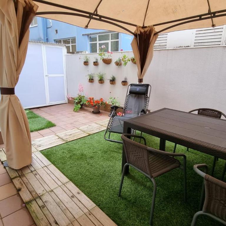 Apartment-Sleeps6-Parking-Terrace - Apartamento - 1