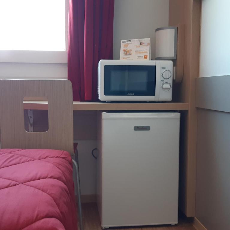 Premiere Classe Reims Nord - Bétheny - Standard Plus Room - 3 Single Beds - 9