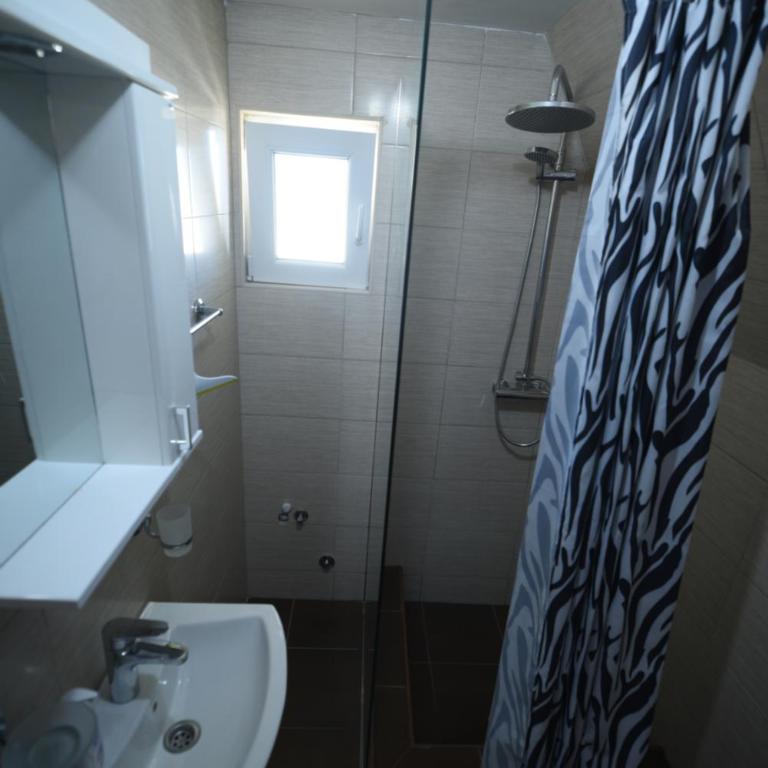 Cabarkapa Guesthouse - Penthouse Apartment - 18