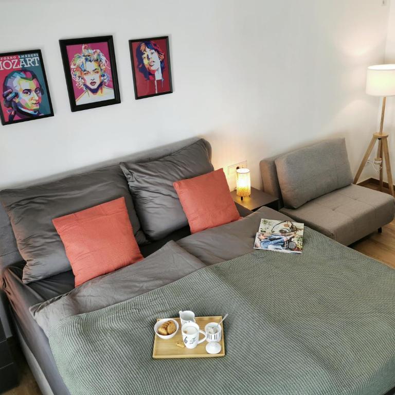Neues City Center Piano Appartement mit Netflix - Apartment - 3