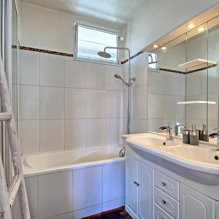 Beau T4 traversant avec superbe emplacement - Apartamento de 3 dormitorios - 10