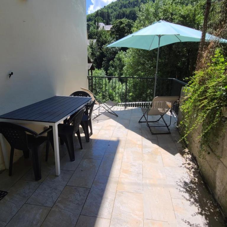 Joli appartement rénové avec terrasse - Appartement 2 Chambres - 15