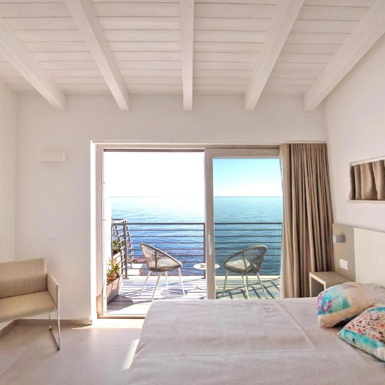Hotel Caramare - Camera Deluxe Matrimoniale/Doppia con Letti Singoli con Vista Mare - 2