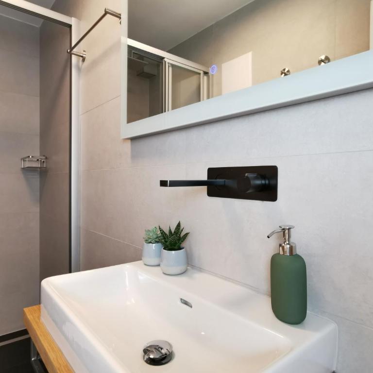 Neues City Center Piano Appartement mit Netflix - Apartment - 21