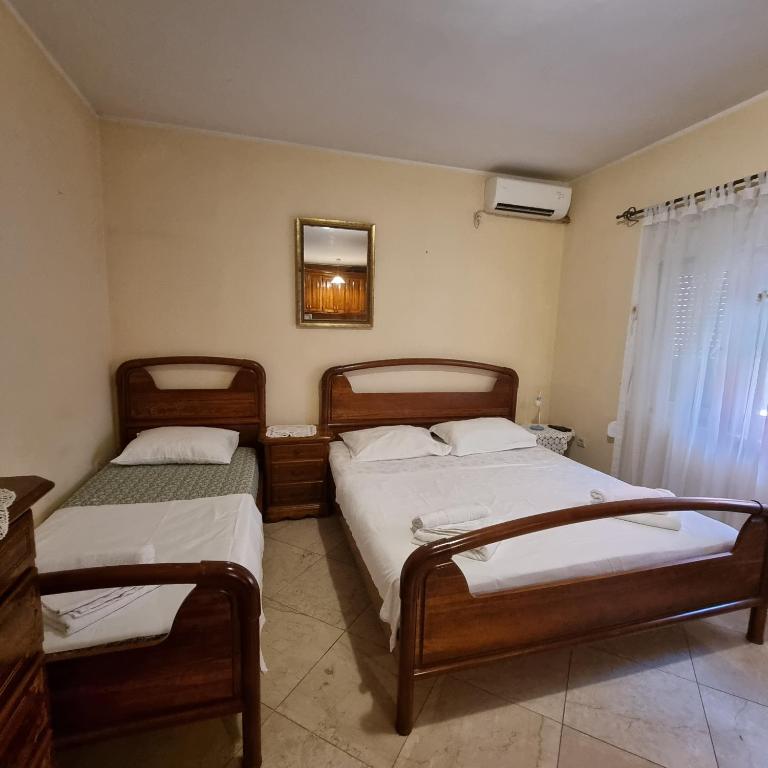 Apartment on the shore of the bay of Kotor with free Wi-Fi - One-Bedroom Apartment - 8