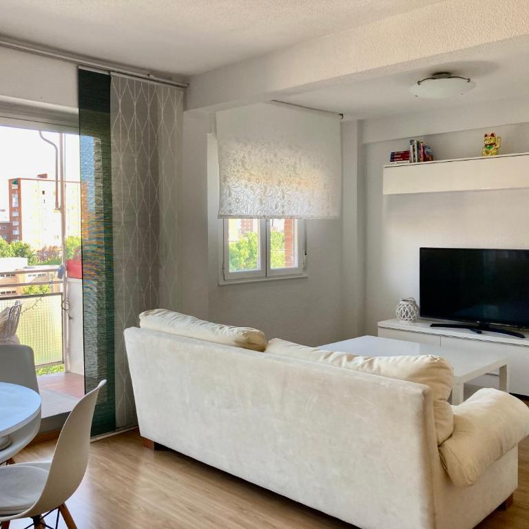 2 baños! Piso grande 100 m2 y Garaje gratis - Two-Bedroom Apartment - 5