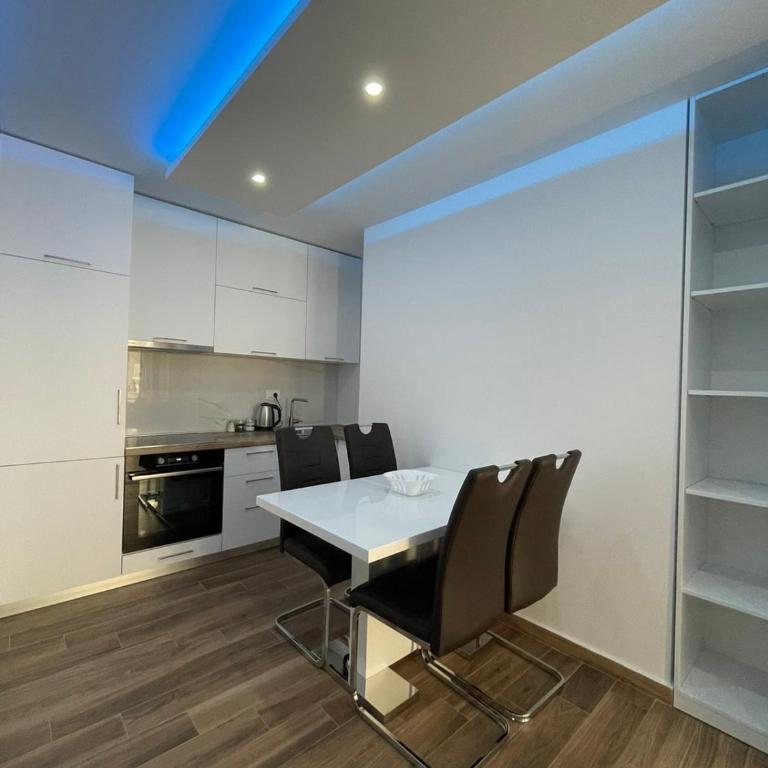 Coco apartments - Apartman Tipa "Suite" sa Pogledom na Bazen - 3