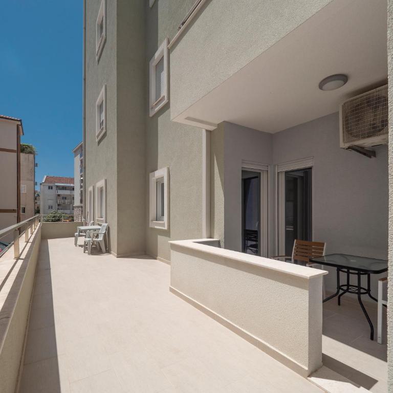 Marea Apartments Budva - Apartman - Prizemlje - 9