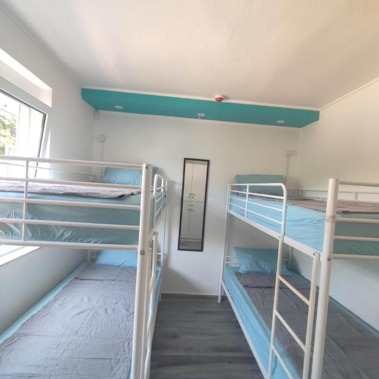 SOVA smart HOUSE - 4-Bed Mixed Dormitory Room - 1