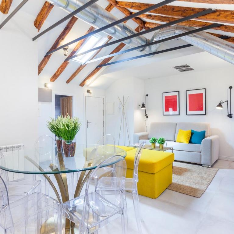 Patio en Madrid - Two-Bedroom Apartment x - 2